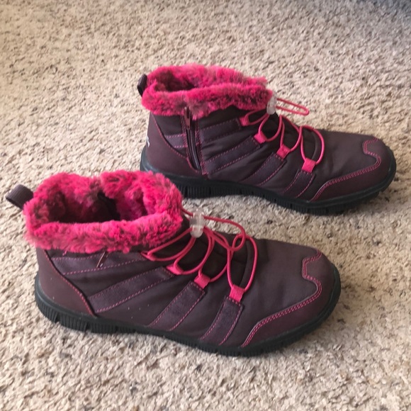 Cheeks Shoes - Cheeks maroon & pink ankle weather boot, size 9